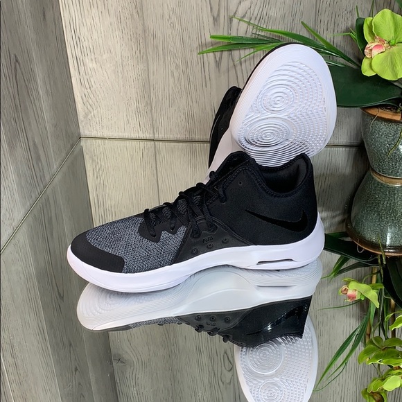 ❤️ Nike Air Versitile III black/black-white-dark g - Picture 4 of 8